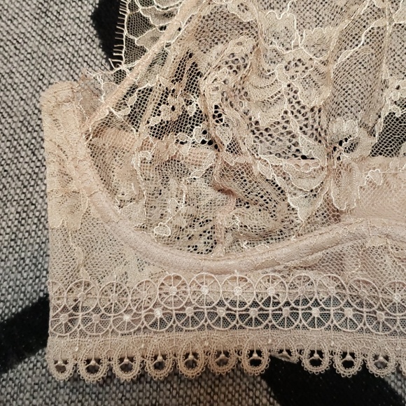 🥳LAST ONE (32D)🥳BUY 1 GET 1 FREE NWT VICTORIA SECRET BEIGE BRA - Picture 4 of 9